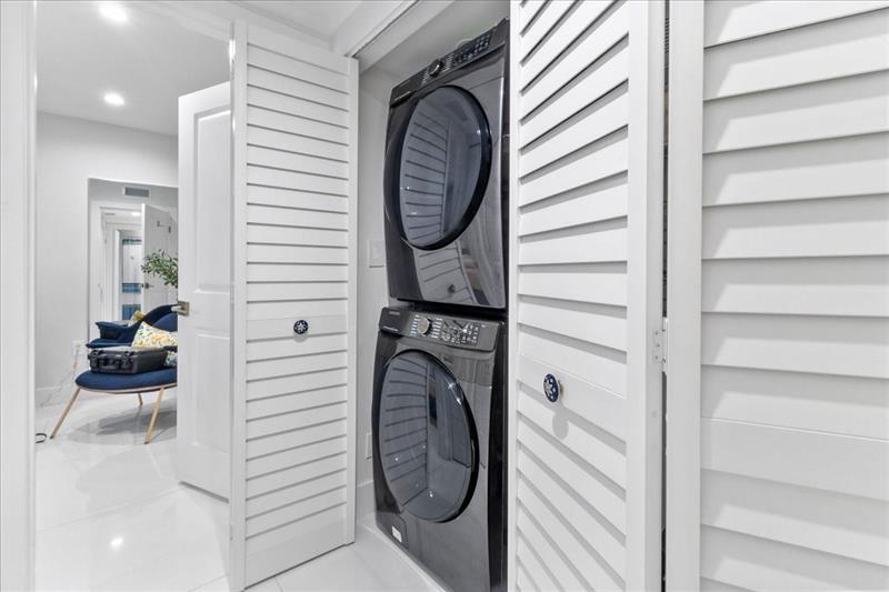 Image 25 of 46 For 2911 Ocean Dr