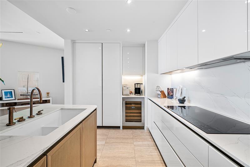 Image 26 of 60 For 525 Fort Lauderdale Beach Blvd  1802