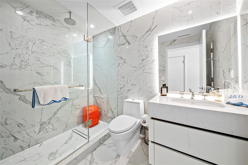 Image 45 of 60 For 525 Fort Lauderdale Beach Blvd  1802