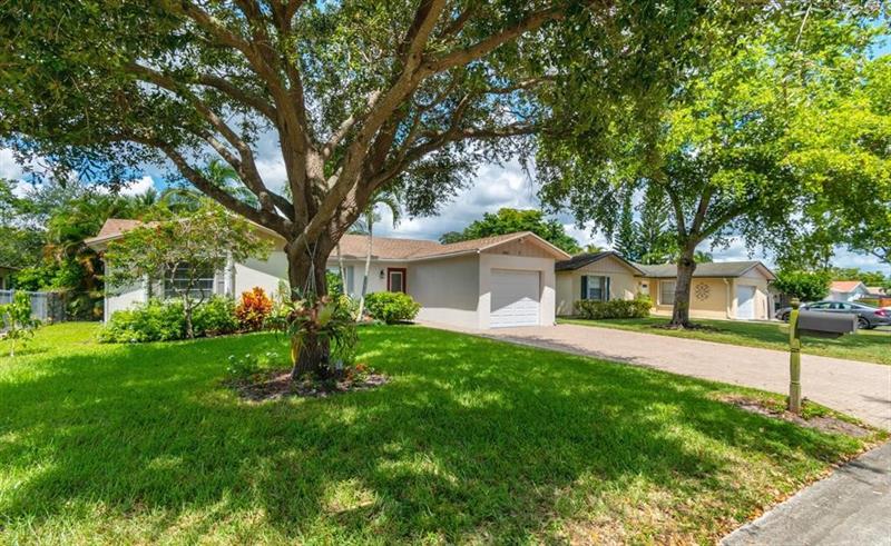 Details for 2440 98th Ln, Coral Springs, FL 33065