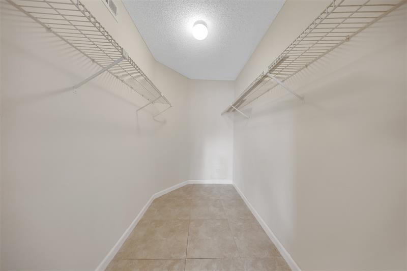 Image 20 of 26 For 941 Lyons Rd  5101