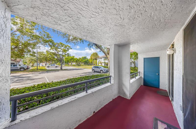 Image 23 of 26 For 941 Lyons Rd  5101