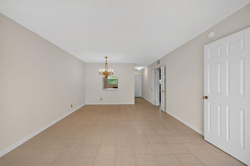 Image 15 of 57 For 1541 Ocean Blvd  405