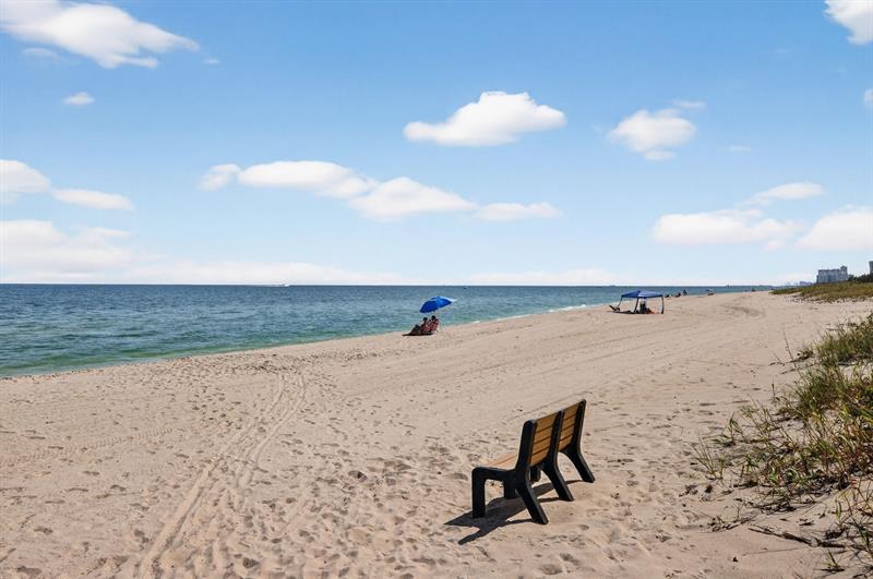 Image 42 of 57 For 1541 Ocean Blvd  405