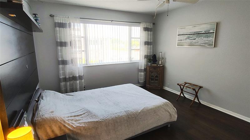 Image 11 of 19 For 412 Cypress Rd  222