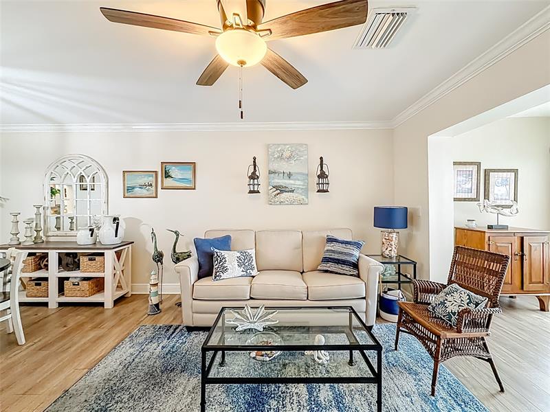 Image 27 of 52 For 6570 Royal Palm Blvd  312