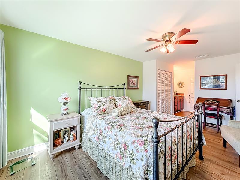 Image 37 of 52 For 6570 Royal Palm Blvd  312