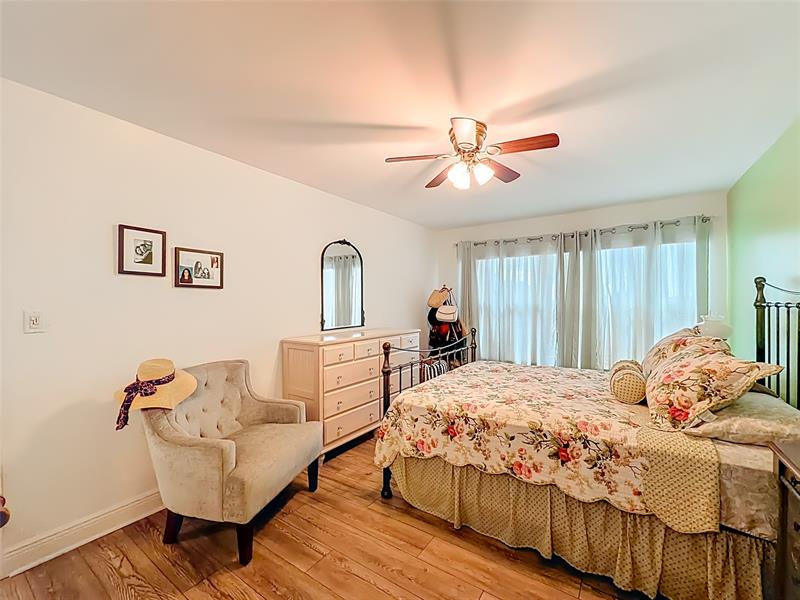Image 44 of 52 For 6570 Royal Palm Blvd  312