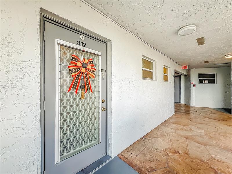 Image 6 of 52 For 6570 Royal Palm Blvd  312