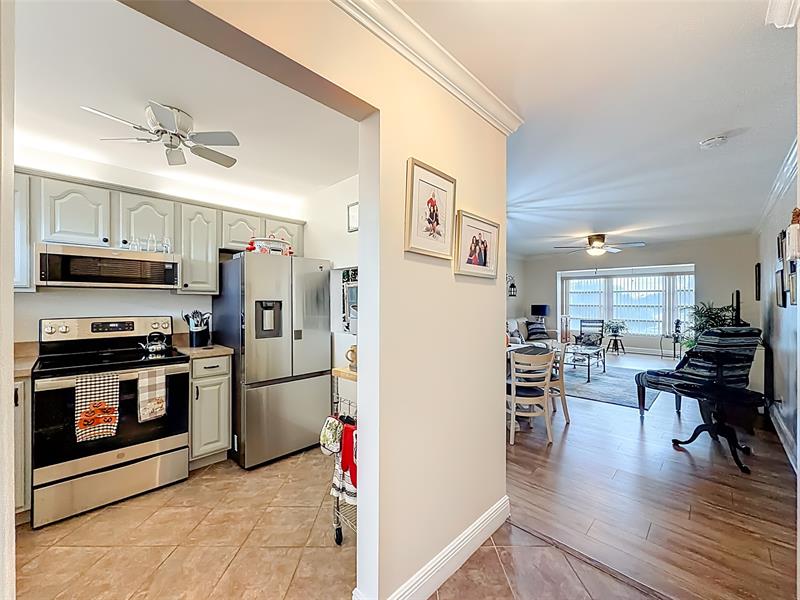 Image 8 of 52 For 6570 Royal Palm Blvd  312