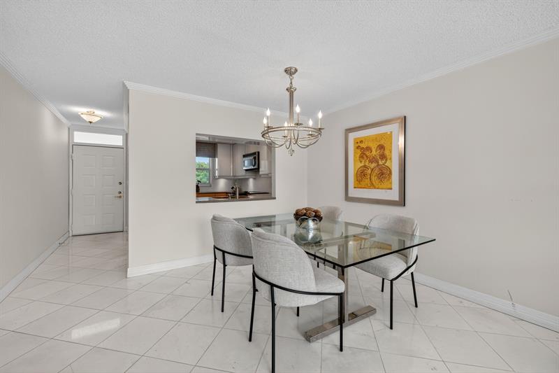 Image 15 of 61 For 1541 Ocean Blvd  406