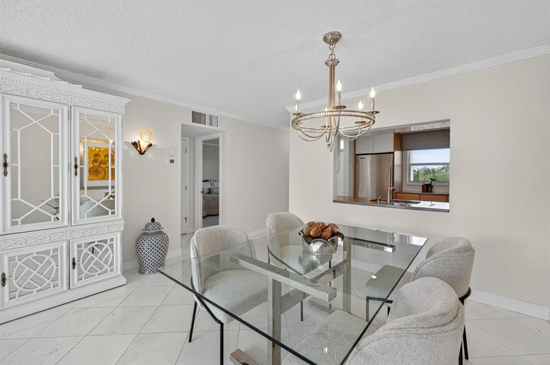 Image 21 of 61 For 1541 Ocean Blvd  406