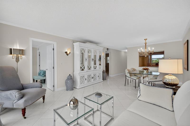 Image 24 of 61 For 1541 Ocean Blvd  406