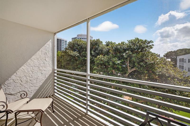 Image 30 of 61 For 1541 Ocean Blvd  406