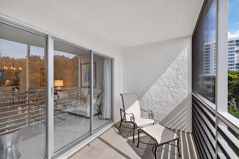 Image 31 of 61 For 1541 Ocean Blvd  406