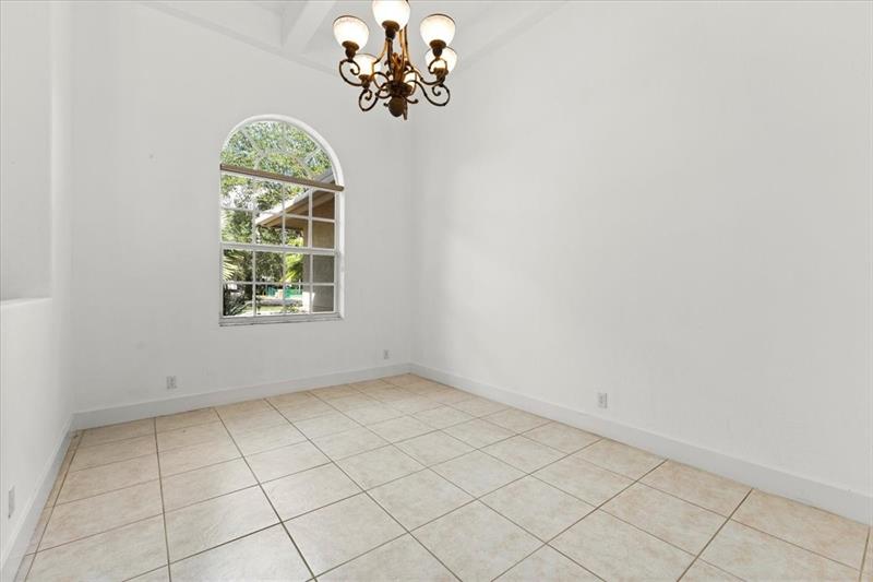 Image 15 of 45 For 6160 58th Ct