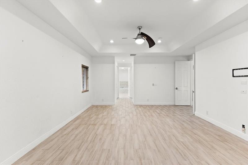 Image 21 of 45 For 6160 58th Ct