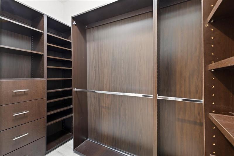 Image 22 of 45 For 6160 58th Ct