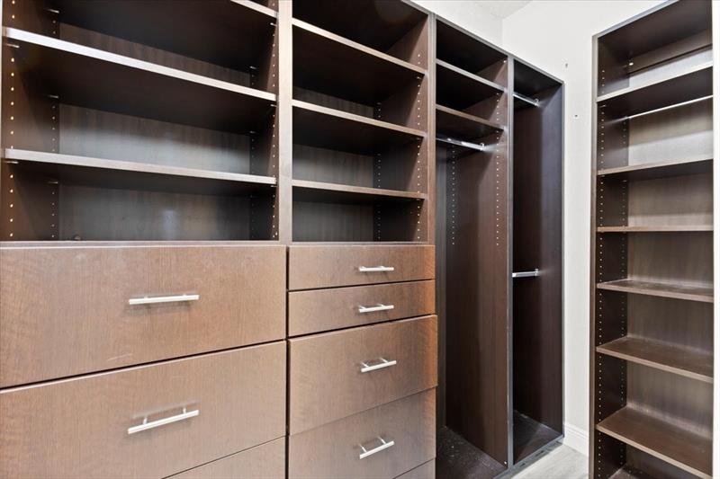 Image 23 of 45 For 6160 58th Ct