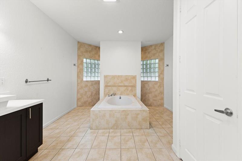 Image 25 of 45 For 6160 58th Ct