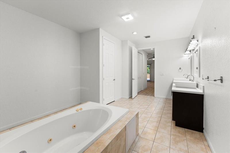 Image 26 of 45 For 6160 58th Ct