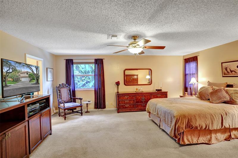 Image 29 of 61 For 11149 Helena Dr