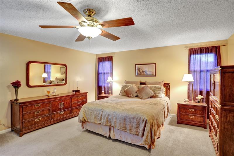 Image 30 of 61 For 11149 Helena Dr