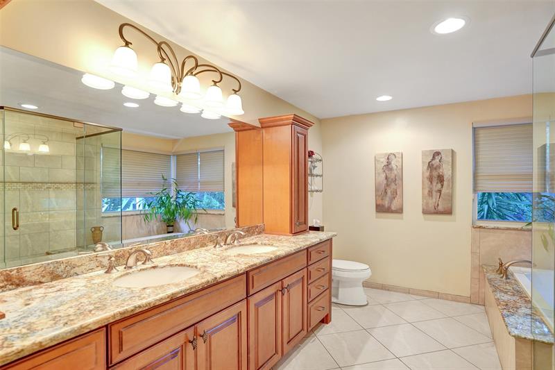 Image 32 of 61 For 11149 Helena Dr