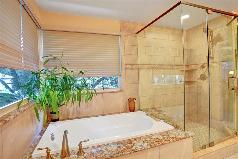 Image 33 of 61 For 11149 Helena Dr