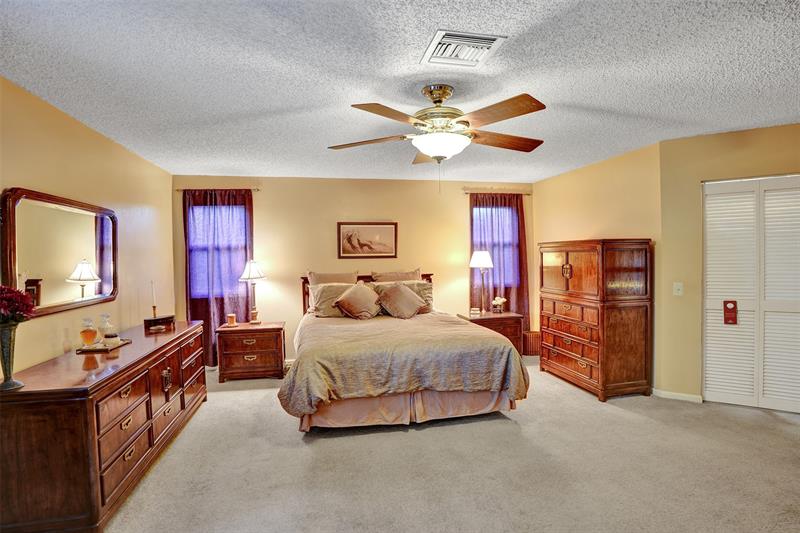 Image 34 of 61 For 11149 Helena Dr