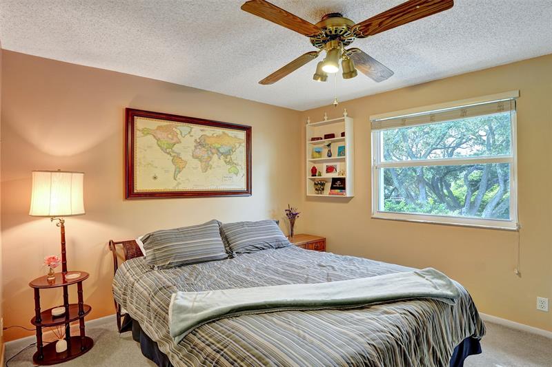 Image 39 of 61 For 11149 Helena Dr