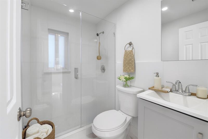 Image 11 of 52 For 2396 Service Road