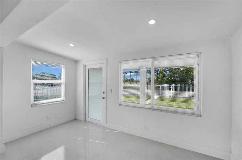 Image 16 of 52 For 2396 Service Road