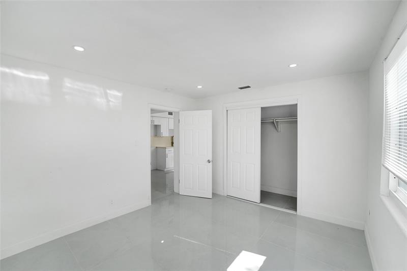 Image 27 of 52 For 2396 Service Road