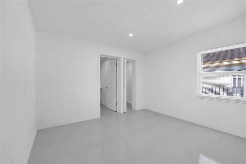 Image 34 of 52 For 2396 Service Road