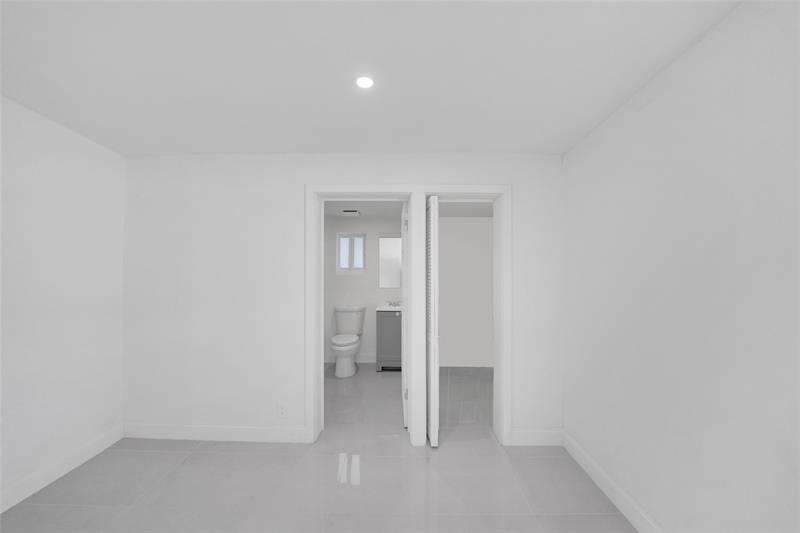 Image 35 of 52 For 2396 Service Road