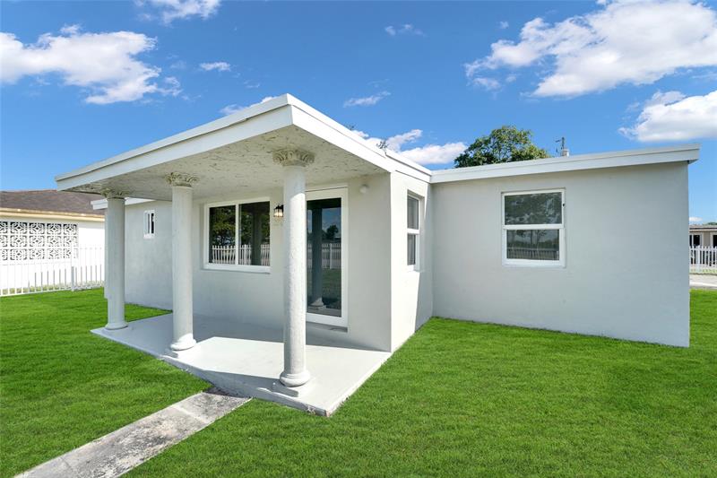 Image 4 of 52 For 2396 Service Road