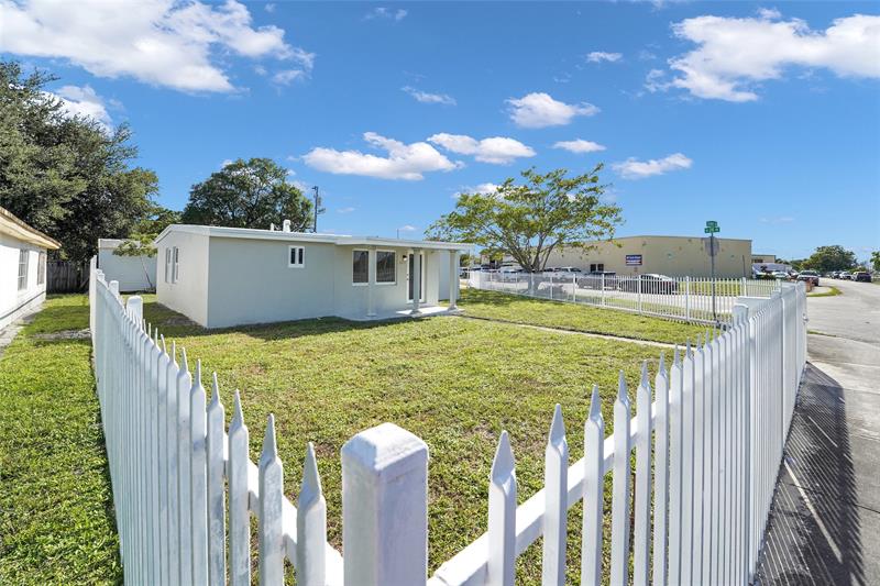 Image 43 of 52 For 2396 Service Road