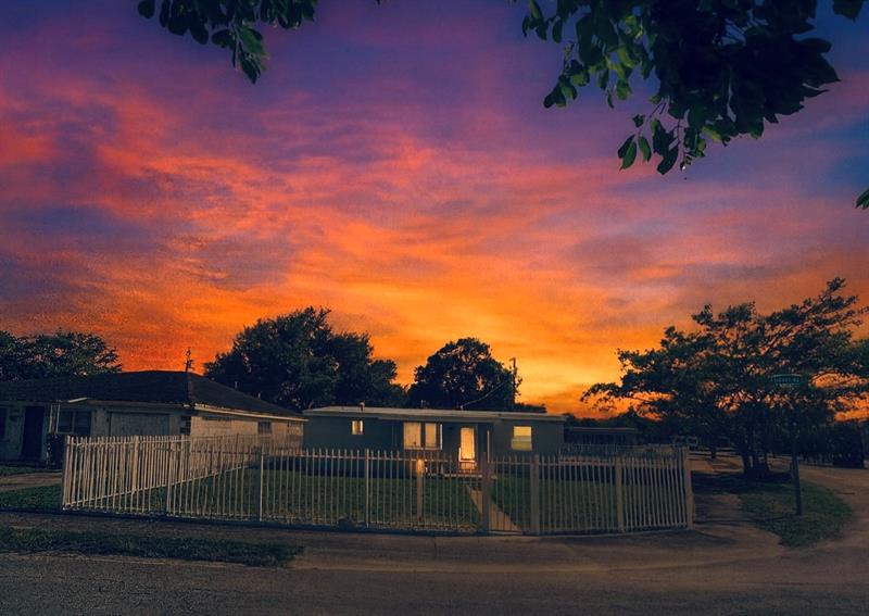 Image 46 of 52 For 2396 Service Road