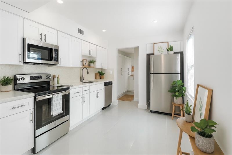 Image 5 of 52 For 2396 Service Road