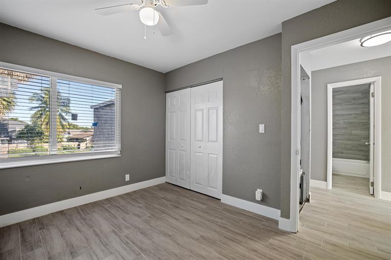 Image 13 of 17 For 586 46th Ave