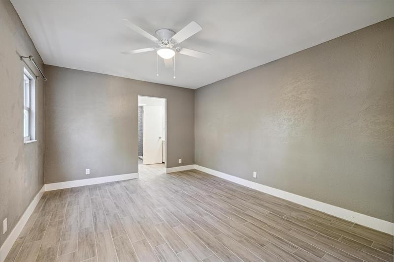 Image 6 of 17 For 586 46th Ave