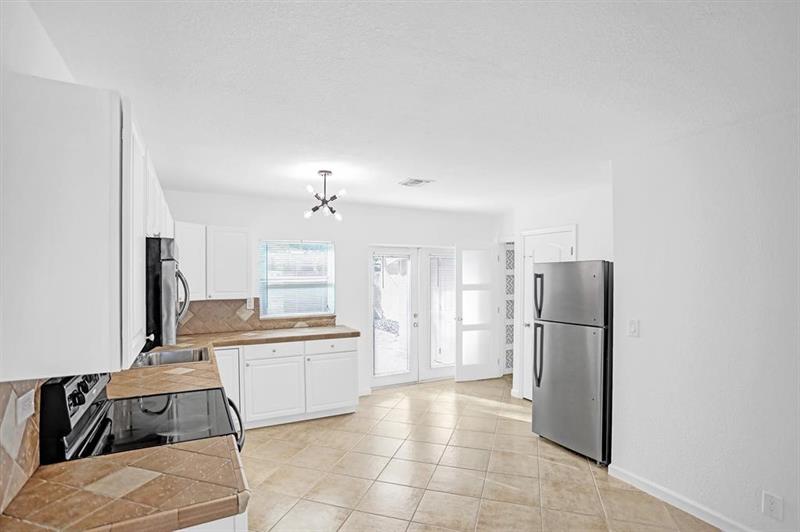 Image 7 of 31 For 651 59th Ct  