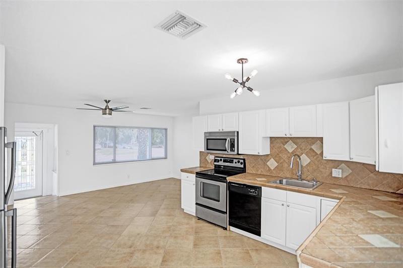 Image 9 of 31 For 651 59th Ct  