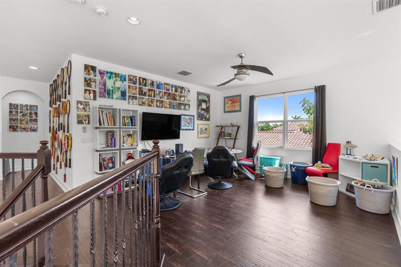 Image 34 of 68 For 7797 Maywood Crest Drive