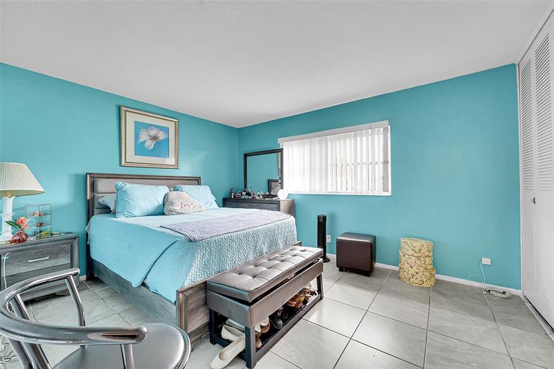 Image 10 of 25 For 2769 Ashley Dr West  Unit F