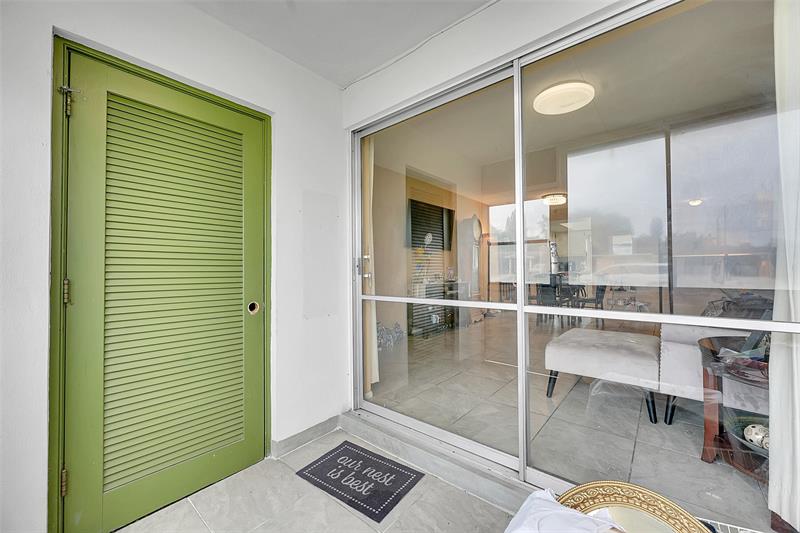 Image 17 of 25 For 2769 Ashley Dr West  Unit F