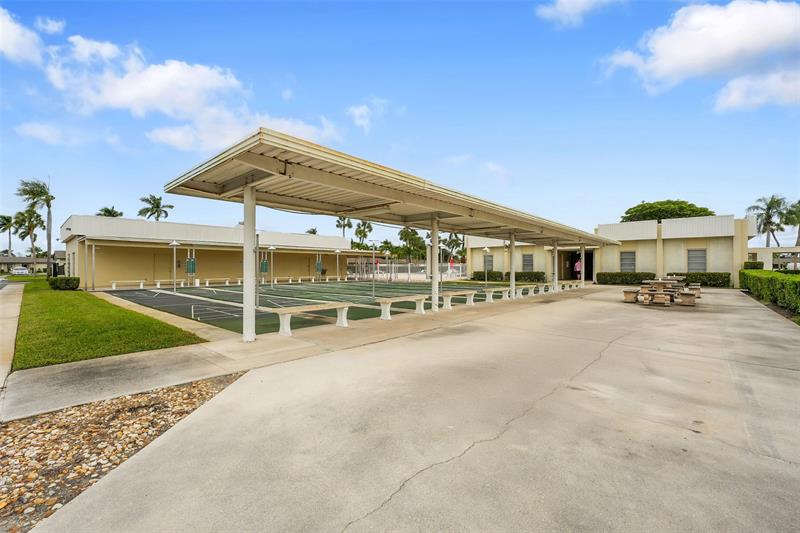 Image 24 of 25 For 2769 Ashley Dr West  Unit F