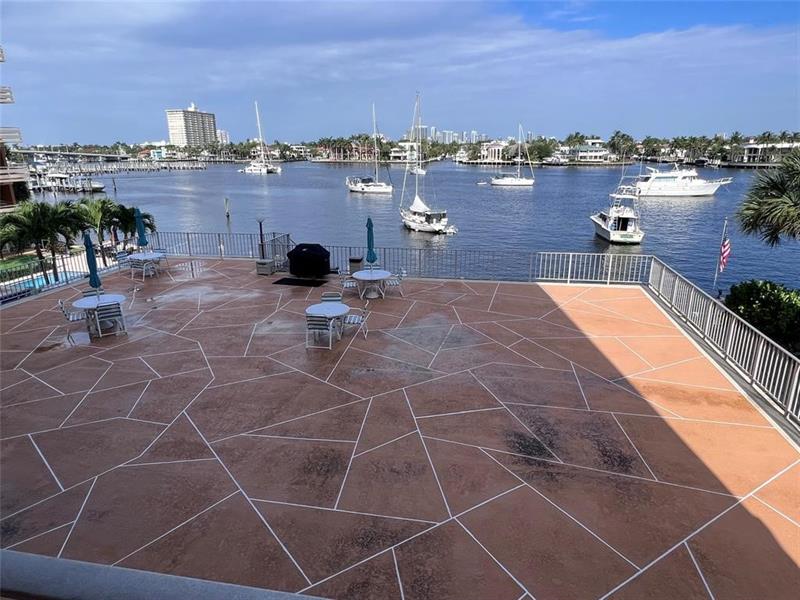 Image 18 of 45 For 95 Birch Rd  302