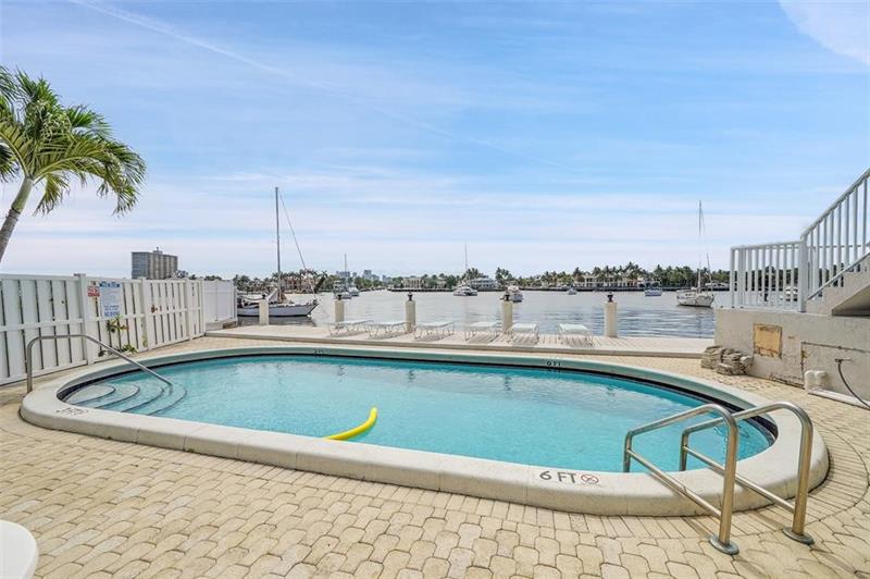 Image 30 of 45 For 95 Birch Rd  302